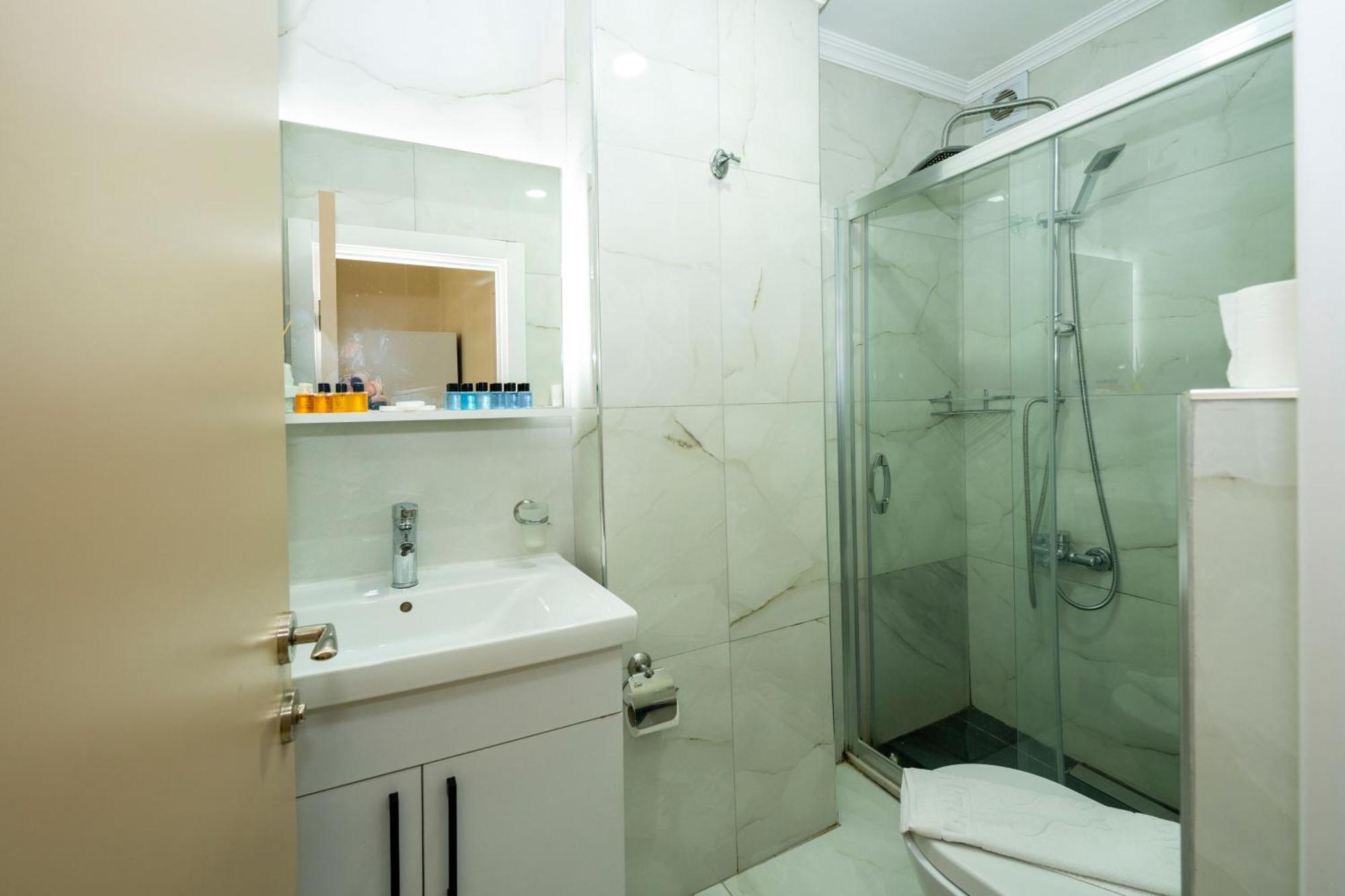 Luce Suites Taksim อิสตันบูล ภายนอก รูปภาพ